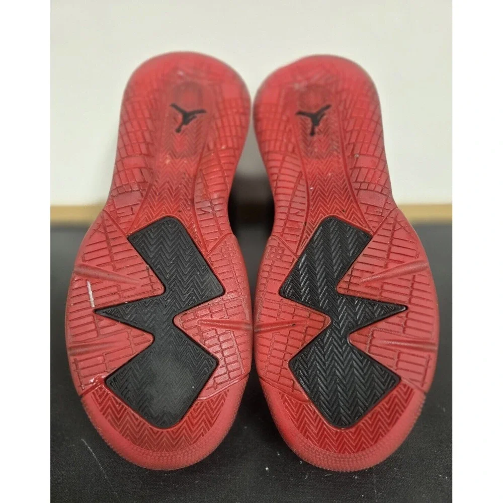 Size 8- Jordan Mars 270 Bred - CD7070-006